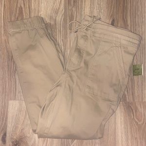 NWT jogger khaki